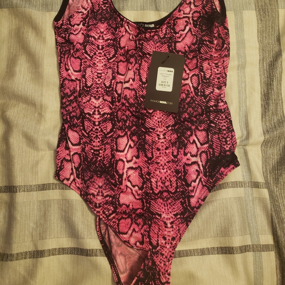 Fashion Nova bodysuit